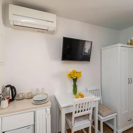 Guest house Lumin