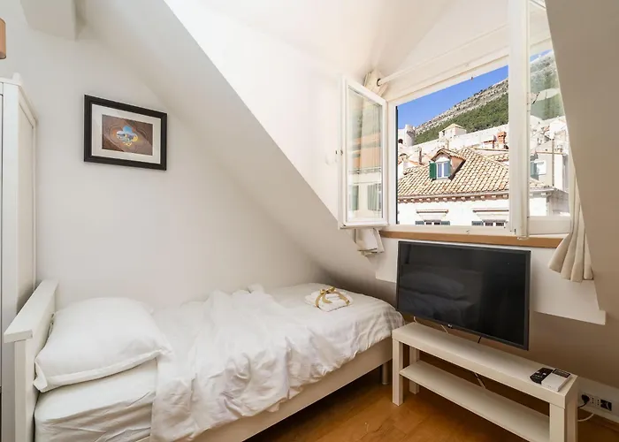 Lumin Guest house 3*