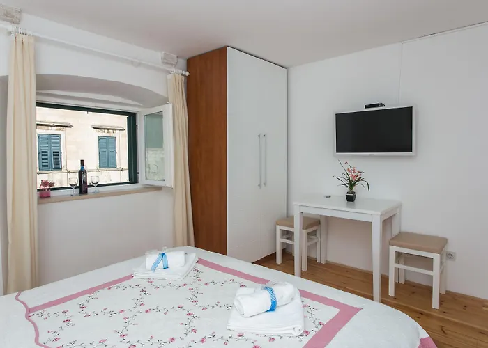 Lumin Guest house 3*